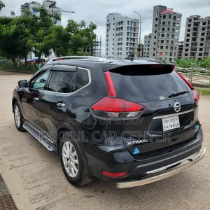 নিসান এক্স-ট্রেইল ২০১৮ লাল