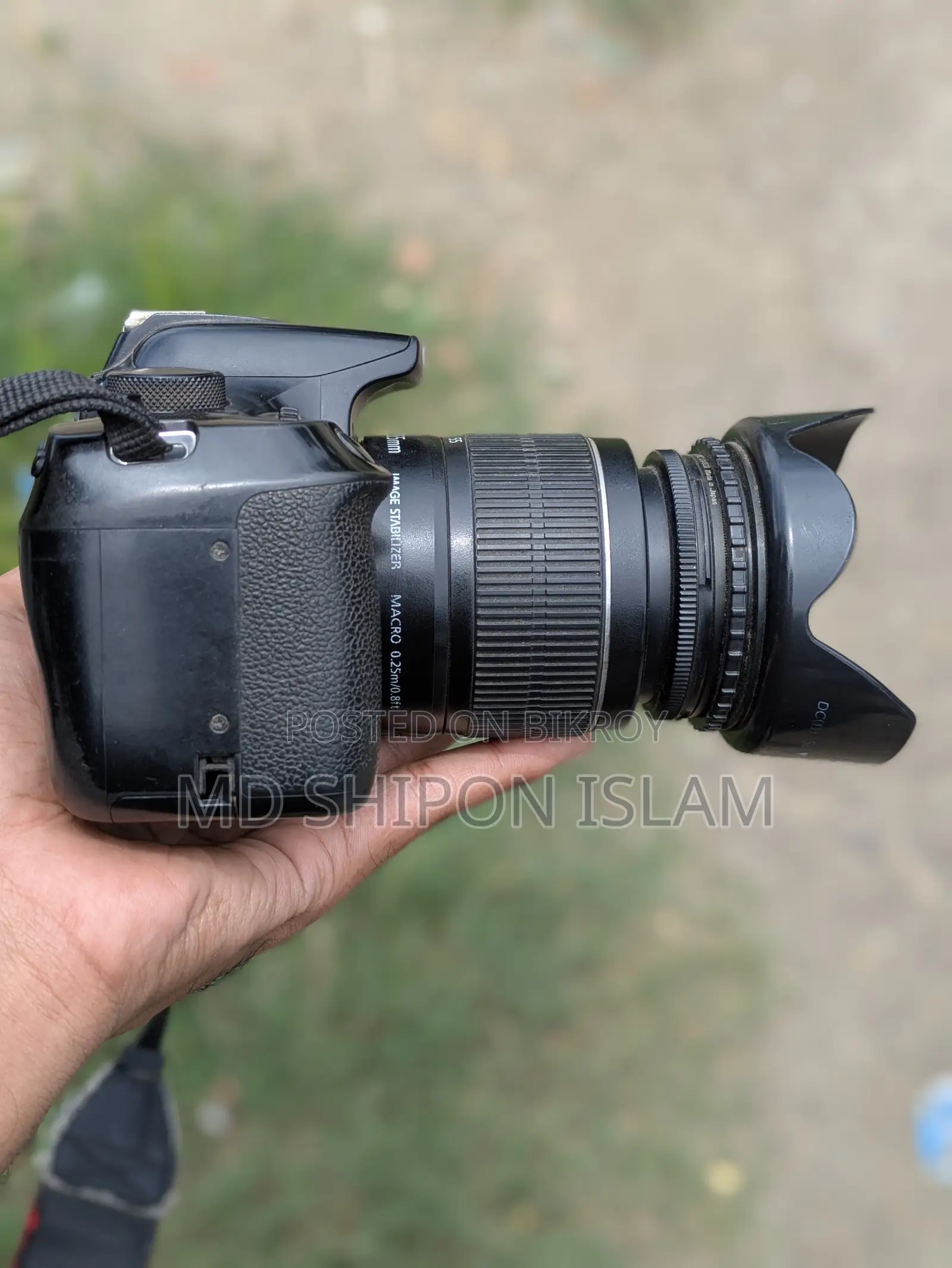 Canon 1300 D