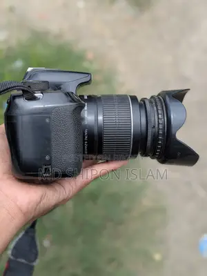 Canon 1300 D