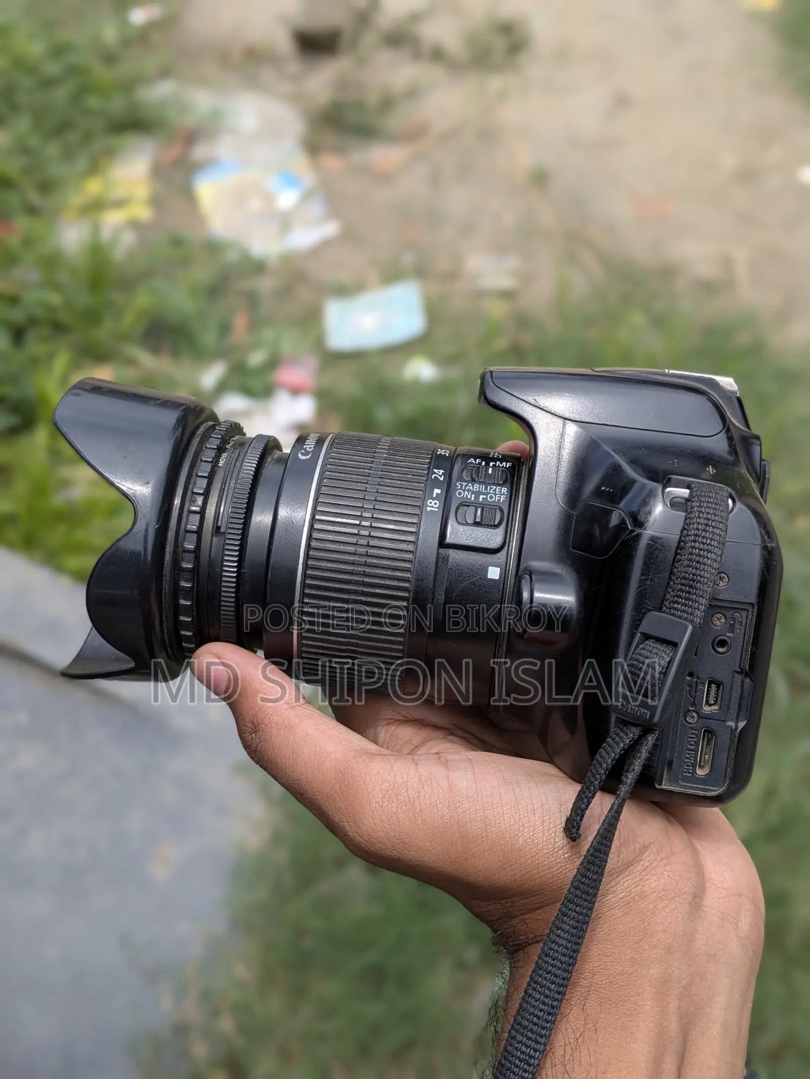 Canon 1300 D