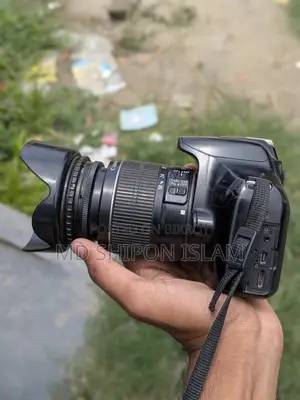 Canon 1300 D