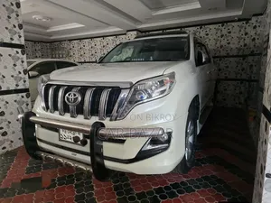 টয়োটা ল্যান্ড ক্রুজার প্রাডো ২.৭ আই ২০১৩ পার্ল