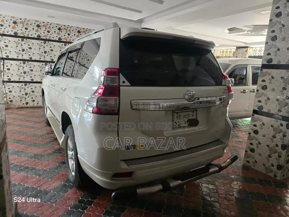 Toyota Land Cruiser Prado 2.7 i 2013 Pearl