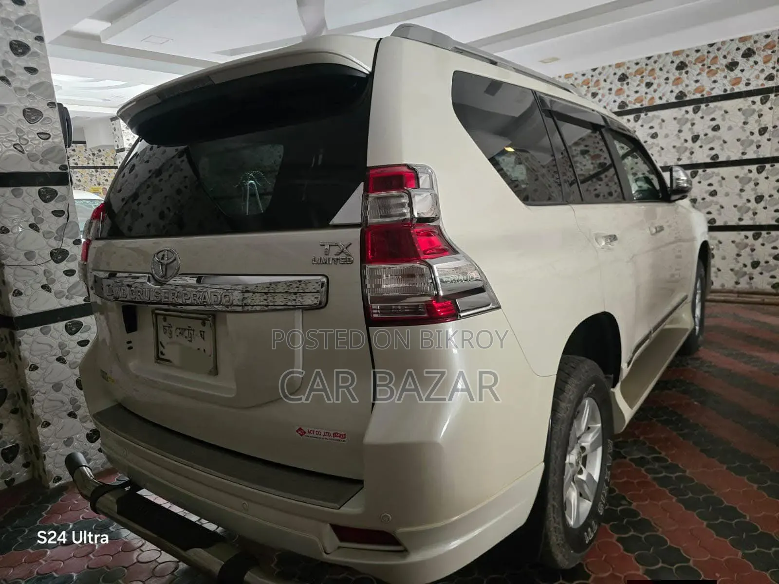 Toyota Land Cruiser Prado 2.7 i 2013 Pearl