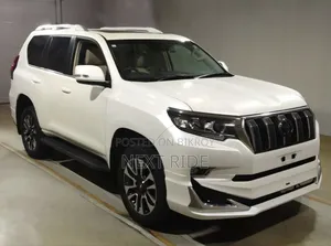 টয়োটা ল্যান্ড ক্রুজার প্রাডো ২০২৩ পার্ল