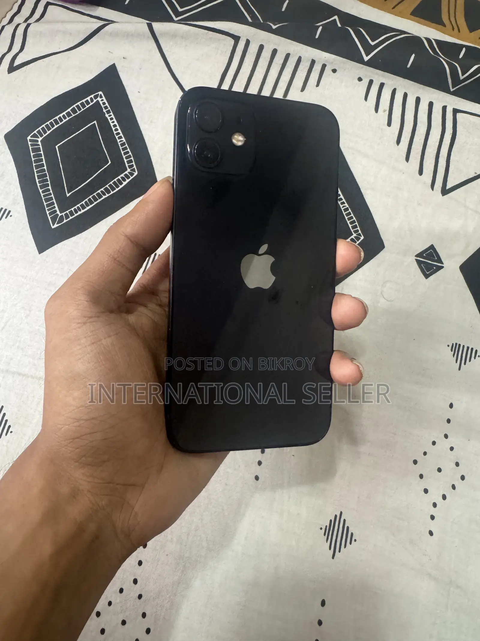 অ্যাপল আইফোন ১২ ৬৪ জিবি কালো