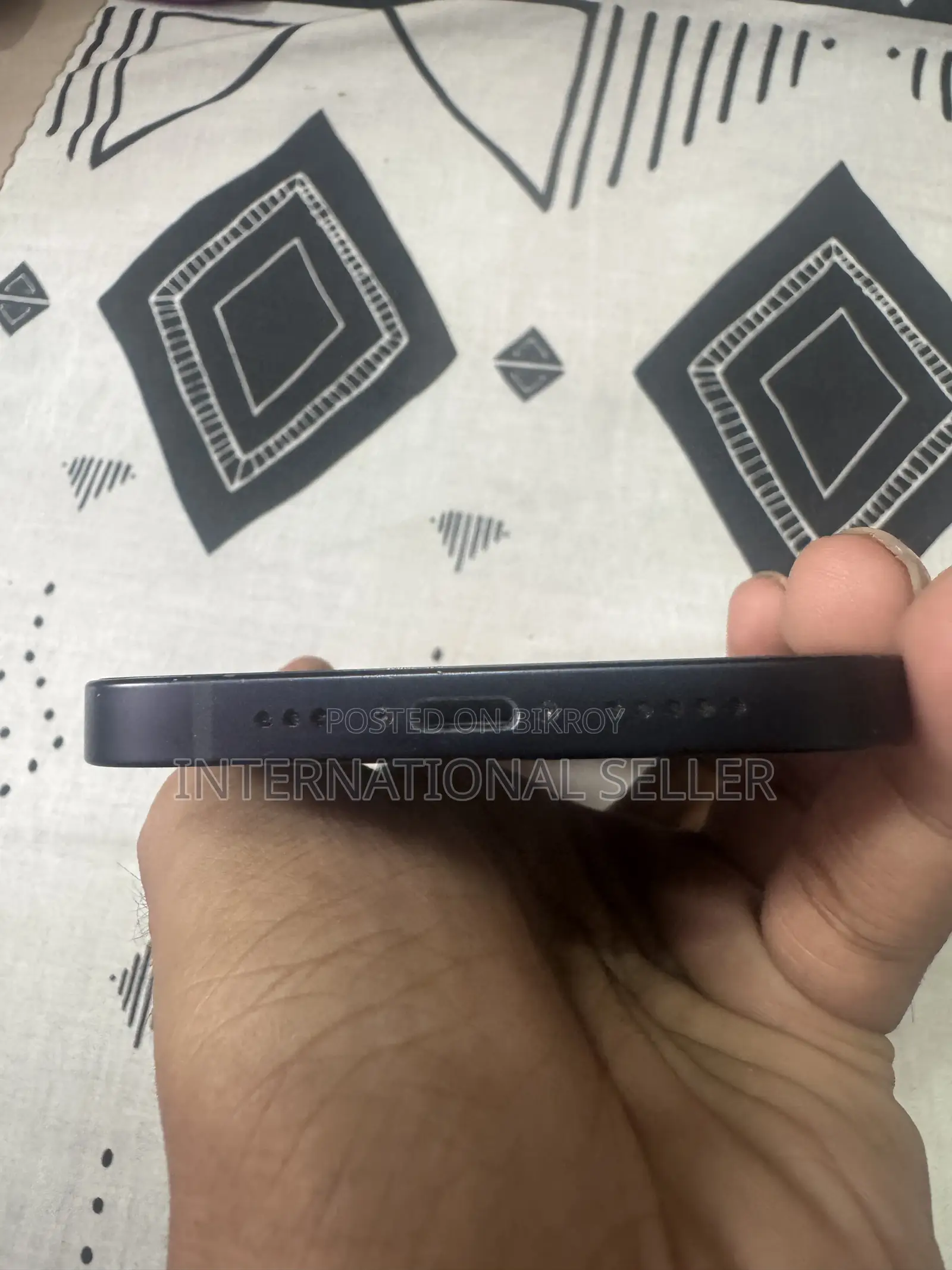 অ্যাপল আইফোন ১২ ৬৪ জিবি কালো