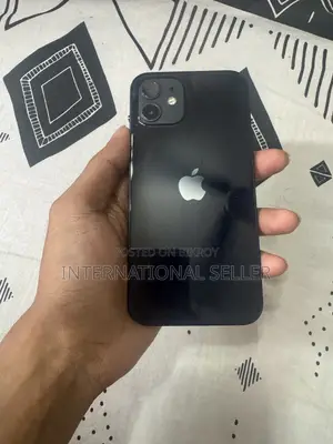 অ্যাপল আইফোন ১২ ৬৪ জিবি কালো