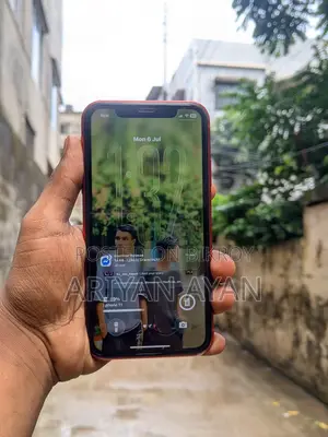 Apple iPhone 11 128 GB Red
