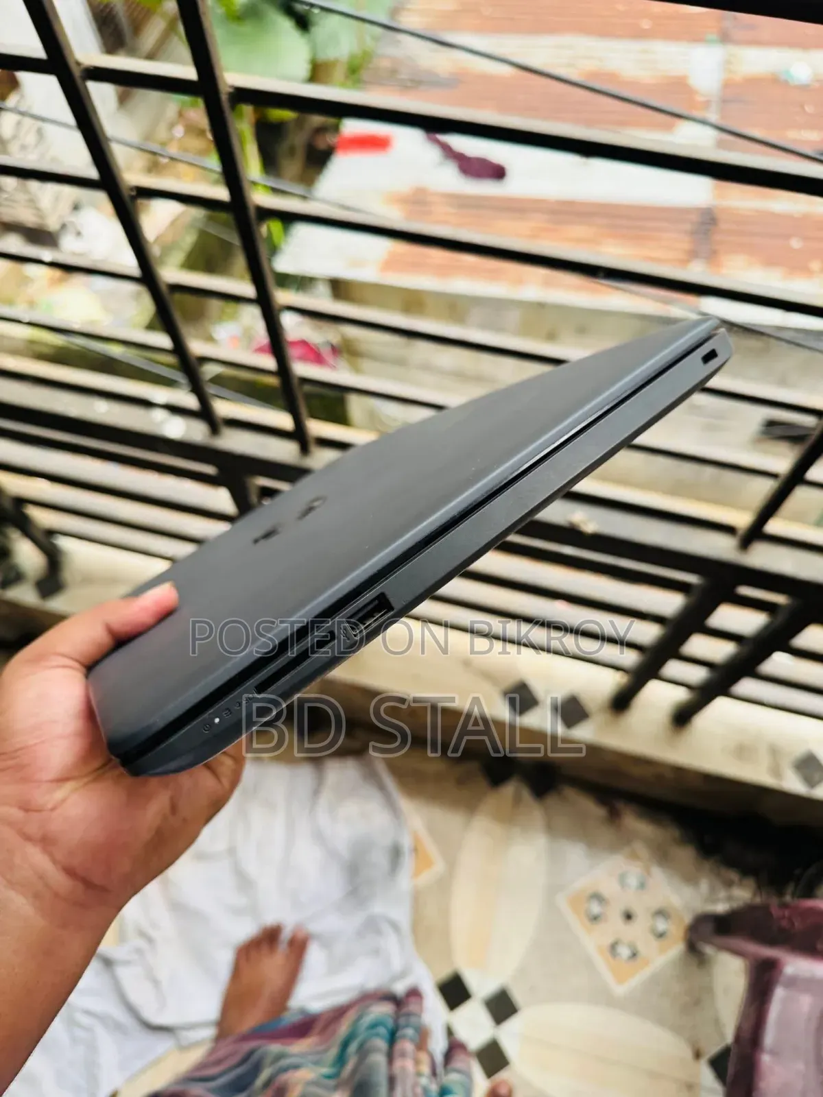 Laptop HP 15-da2933nia 8GB Intel Core i5 HDD+SSD 256GB