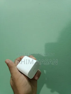 Apple iPhone 20W 2-pin Charger