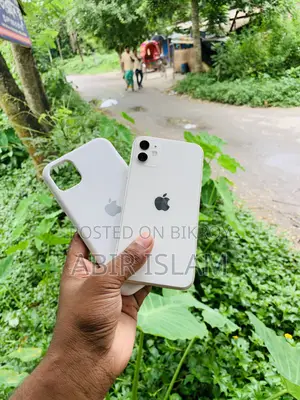 Apple iPhone 11 64 GB White