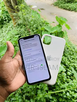 Apple iPhone 11 64 GB White