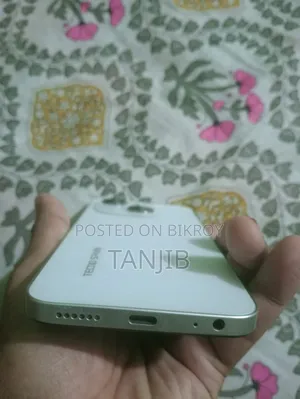 টেকনো স্পার্ক গো ১২৮ জিবি হোয়াইট