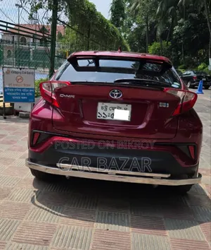 Toyota C-HR 2018 Maroon