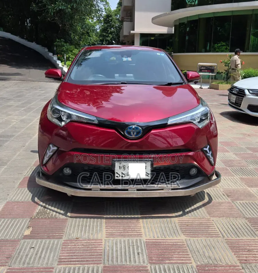 Toyota C-HR 2018 Maroon