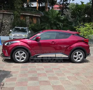 Toyota C-HR 2018 Maroon
