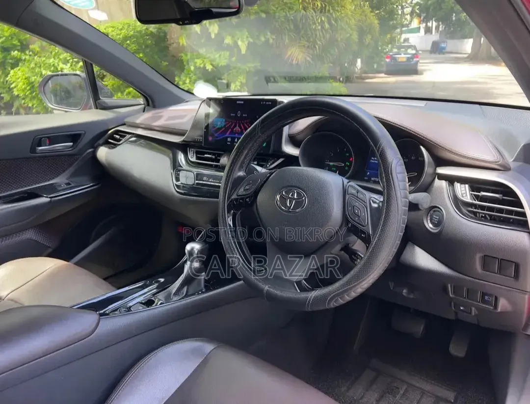 Toyota C-HR 2018 Maroon