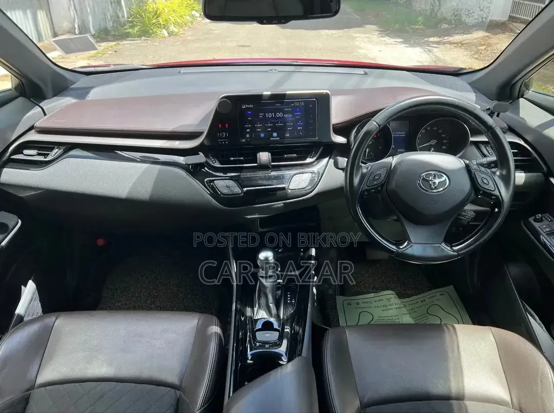 Toyota C-HR 2018 Maroon