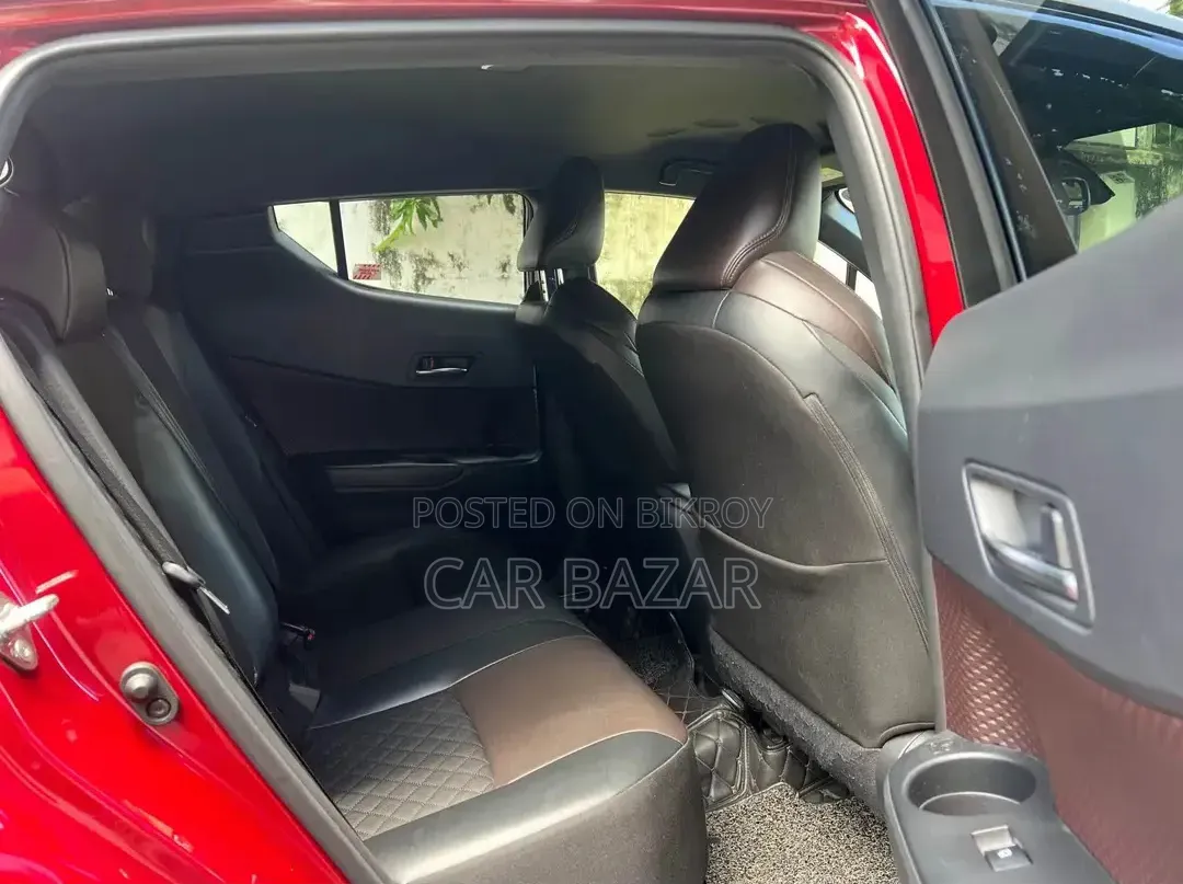 Toyota C-HR 2018 Maroon