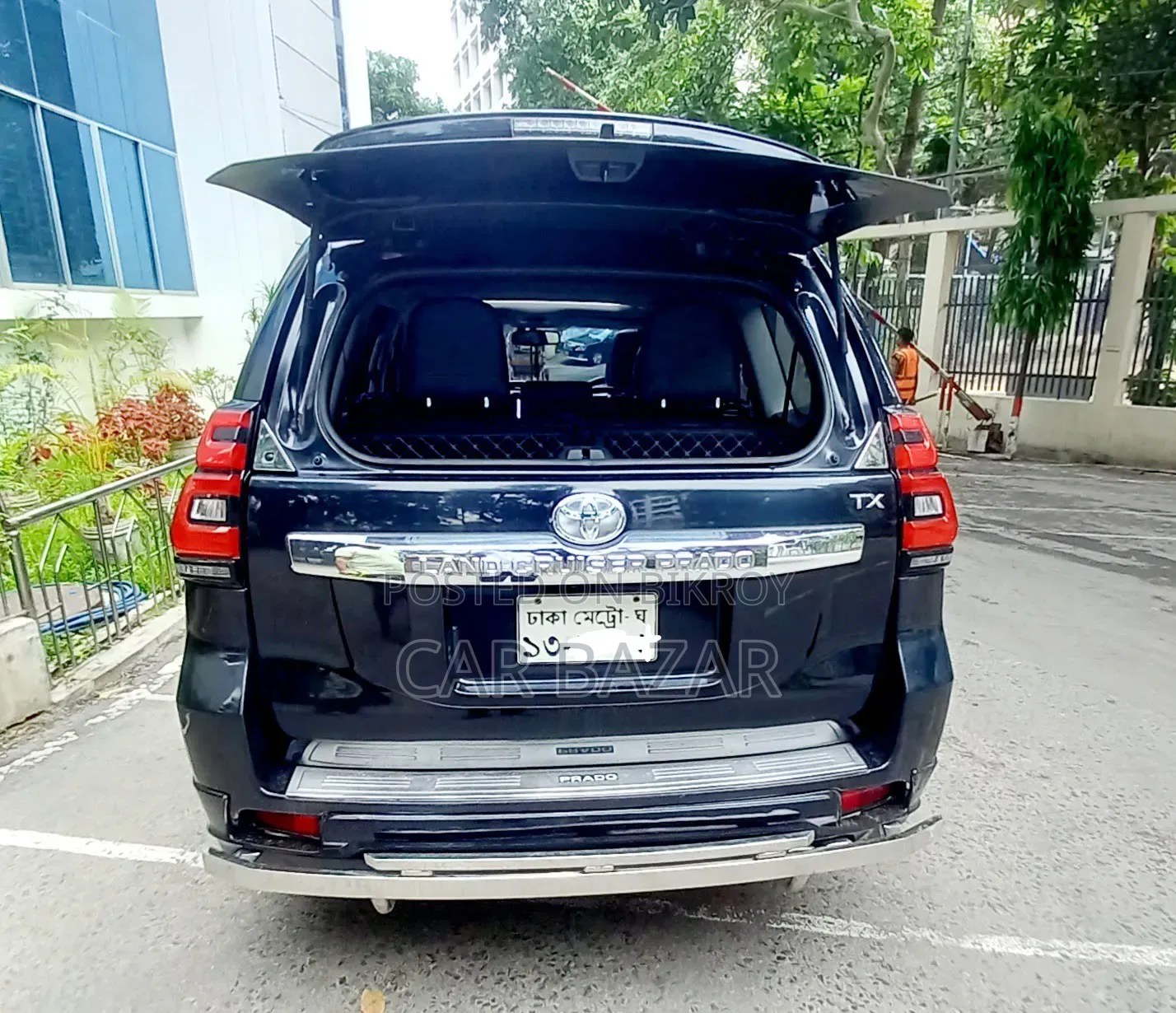 টয়োটা ল্যান্ড ক্রুজার প্রাডো ২.৭ আই ২০১৩ কালো