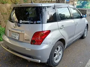 Toyota IST 2004 Silver