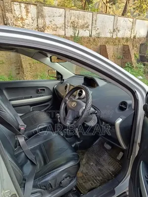 Toyota IST 2004 Silver