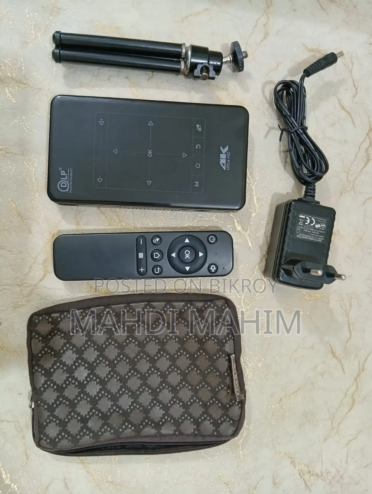 মিনি পকেট প্রজেক্টর