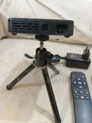 মিনি পকেট প্রজেক্টর