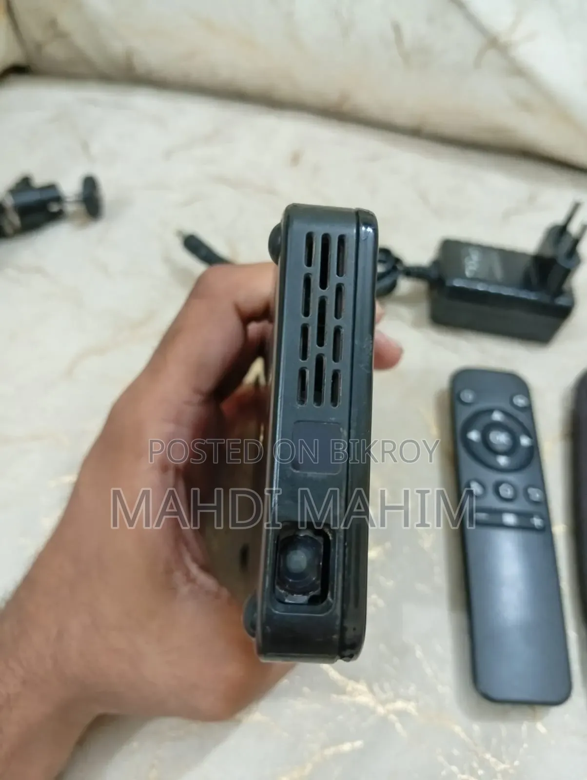 মিনি পকেট প্রজেক্টর