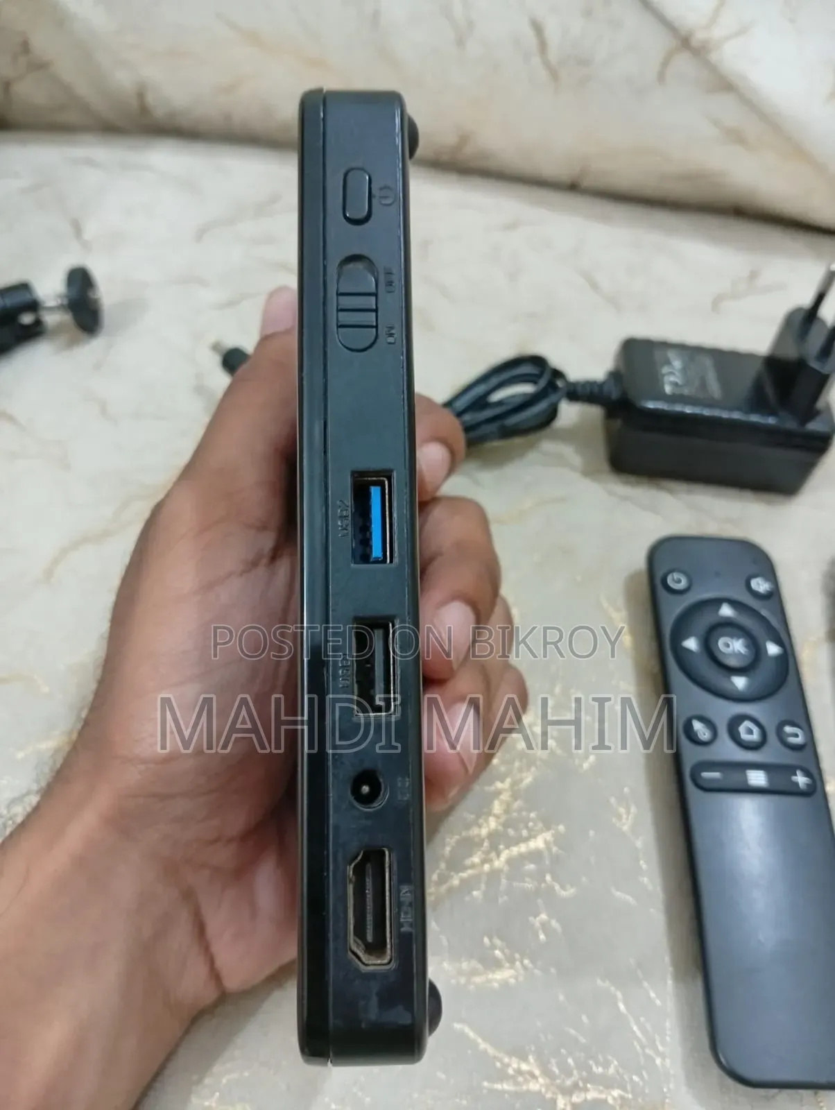 মিনি পকেট প্রজেক্টর