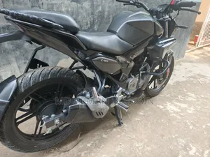 Hero Xtreme 125R 2025 Black