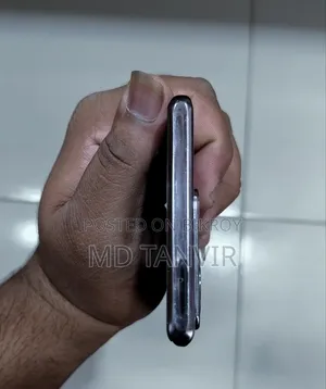 ভিভো ওয়াই৩০০ প্লাস ১২৮ জিবি ব্ল্যাক