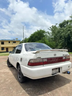 Toyota Corolla 1994 White