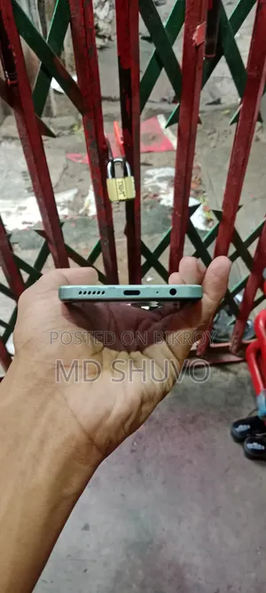 Symphony Helio 80 128 GB Green