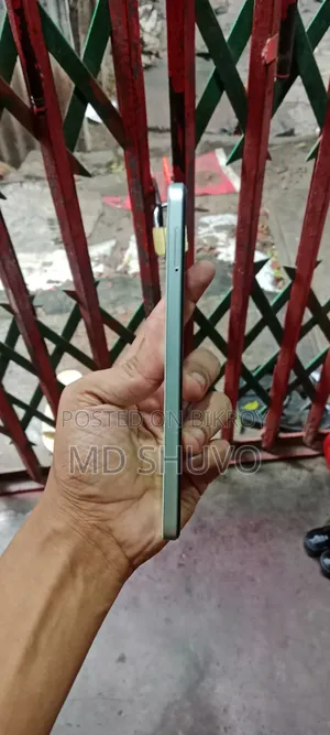 Symphony Helio 80 128 GB Green