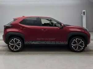 Toyota Yaris Cross 1.5 Hybrid FWD 2021 Red