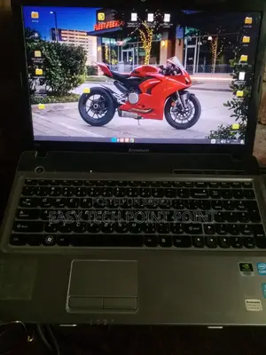 Laptop Lenovo IdeaPad Z560 6GB Intel Core i3 SSD 128GB