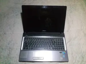 Laptop Lenovo IdeaPad Z560 6GB Intel Core i3 SSD 128GB