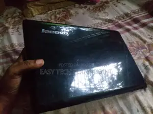 Laptop Lenovo IdeaPad Z560 6GB Intel Core i3 SSD 128GB