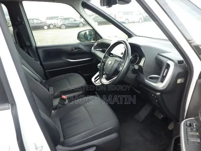Toyota Noah 2022 Pearl
