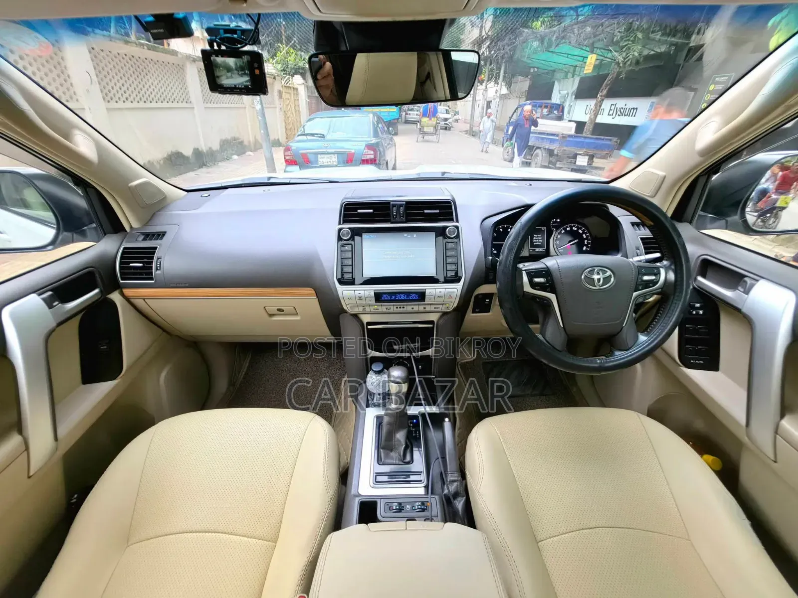 Toyota Land Cruiser Prado 2.7 2018 Pearl