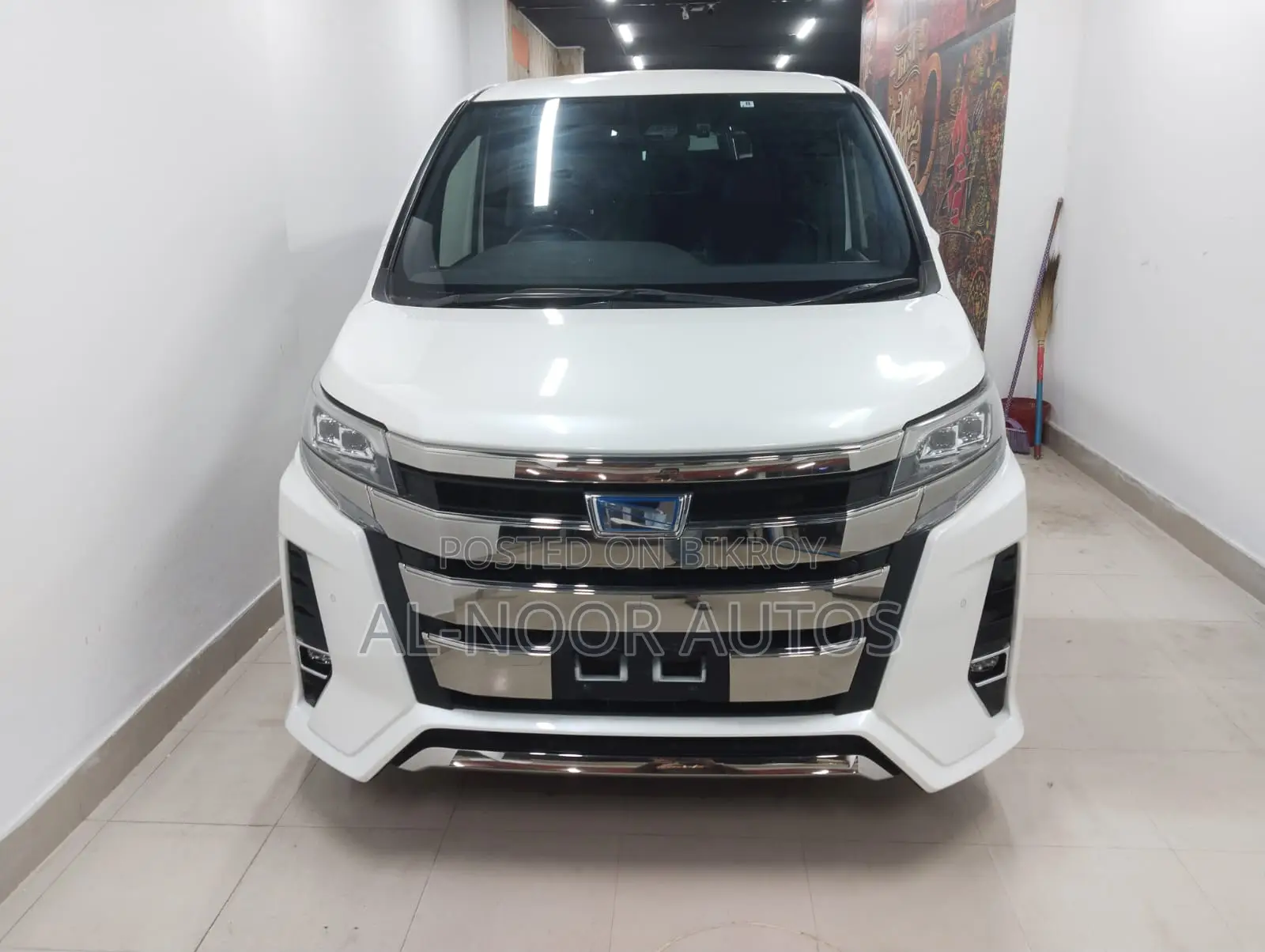 Toyota Noah 2021 Pearl