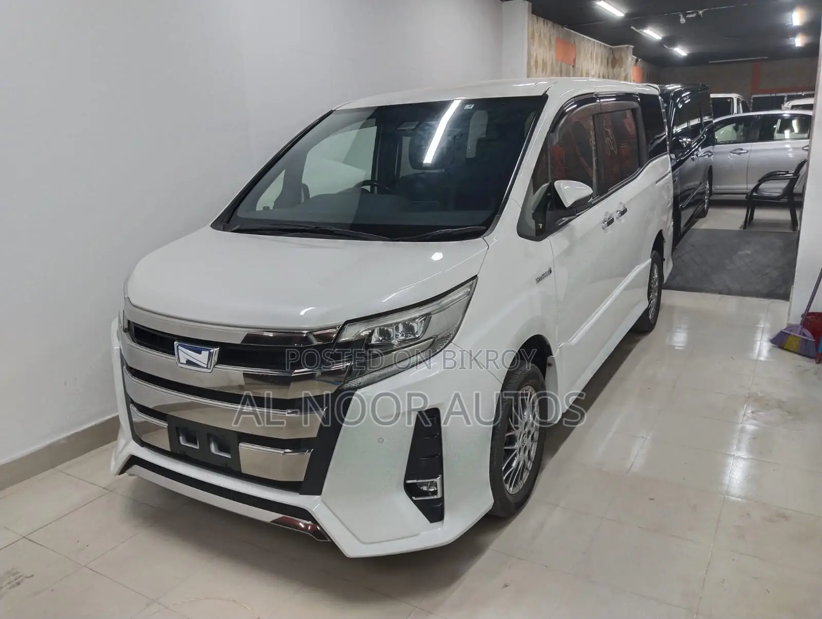 Toyota Noah 2021 Pearl