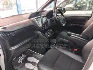 Toyota Noah 2021 Pearl