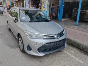 Toyota Corolla Fielder 2021 Silver