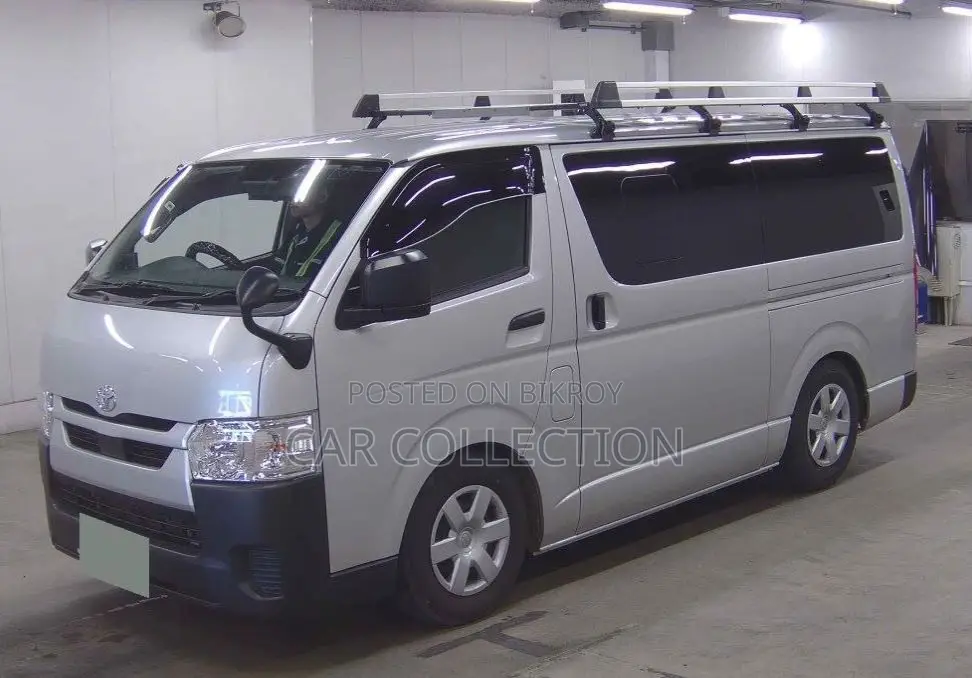 Toyota HiAce 2021 Silver