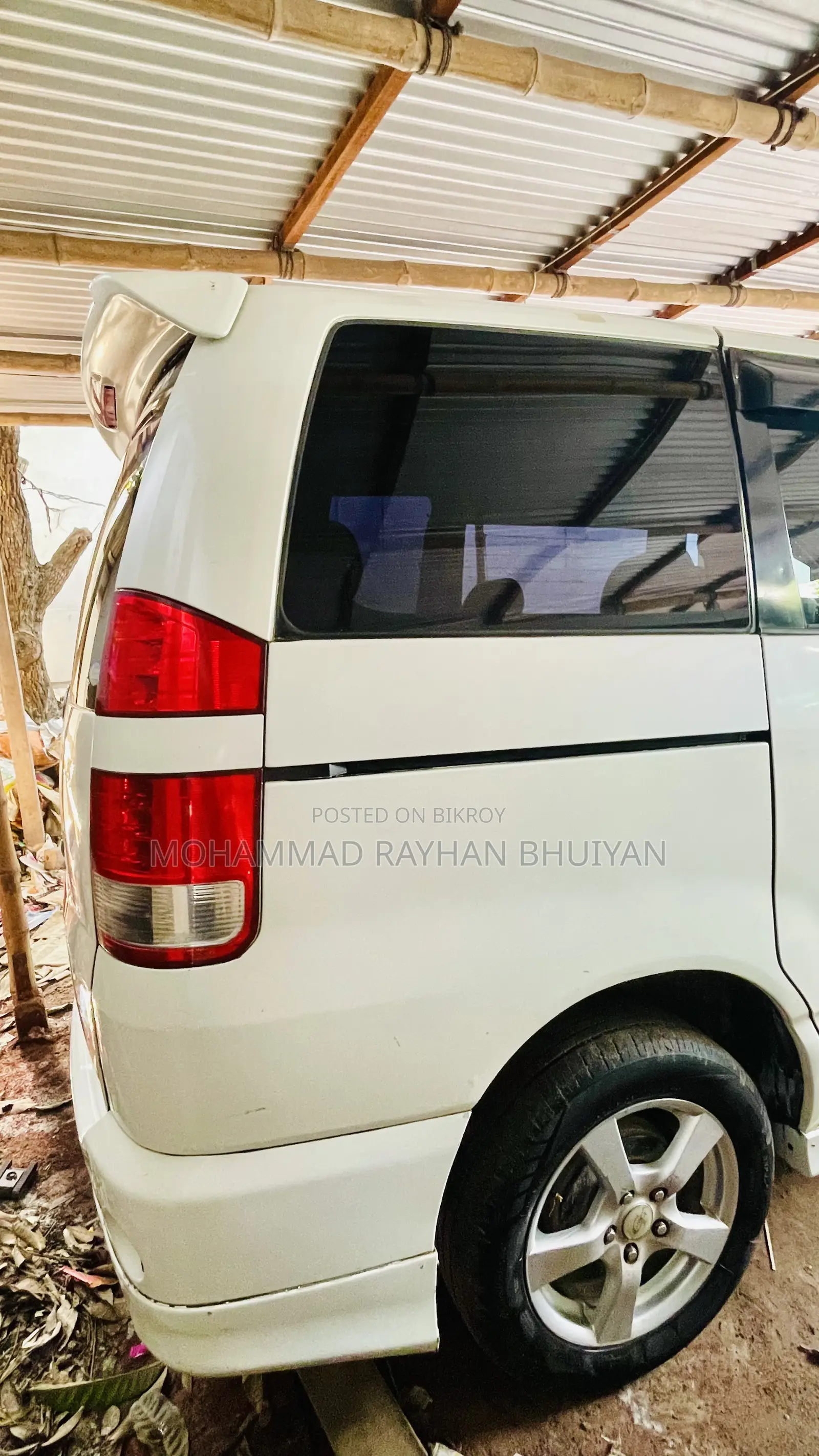 Toyota Noah 2.0 AWD (8 Seater) 2002 Pearl