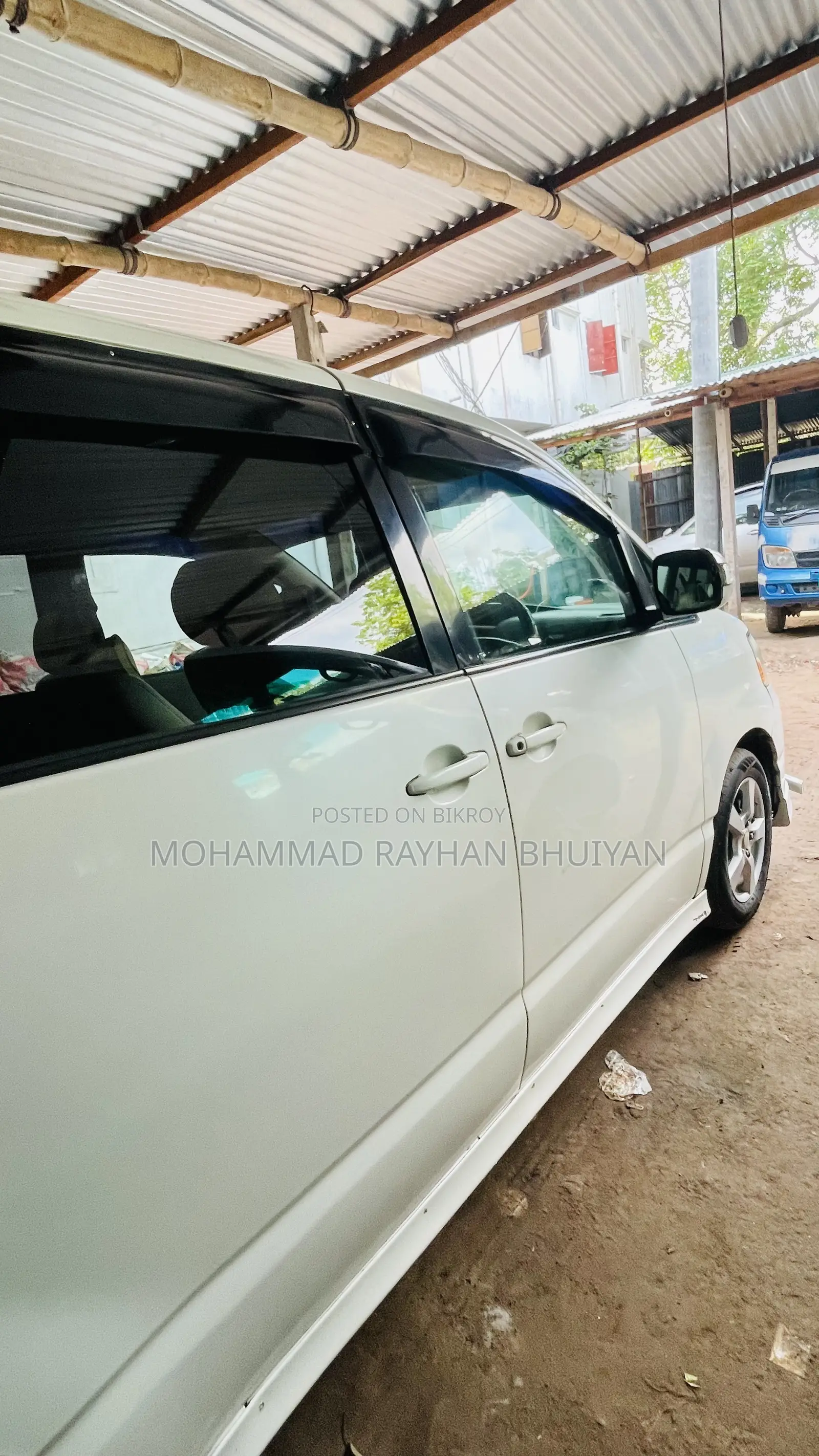 Toyota Noah 2.0 AWD (8 Seater) 2002 Pearl