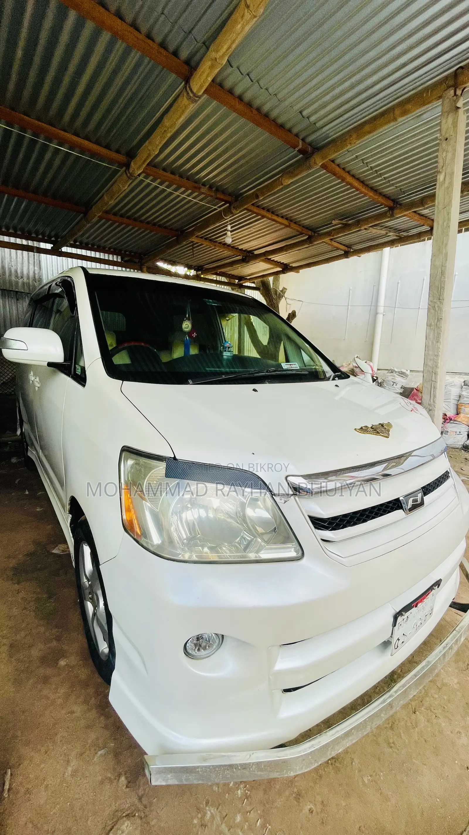 Toyota Noah 2.0 AWD (8 Seater) 2002 Pearl